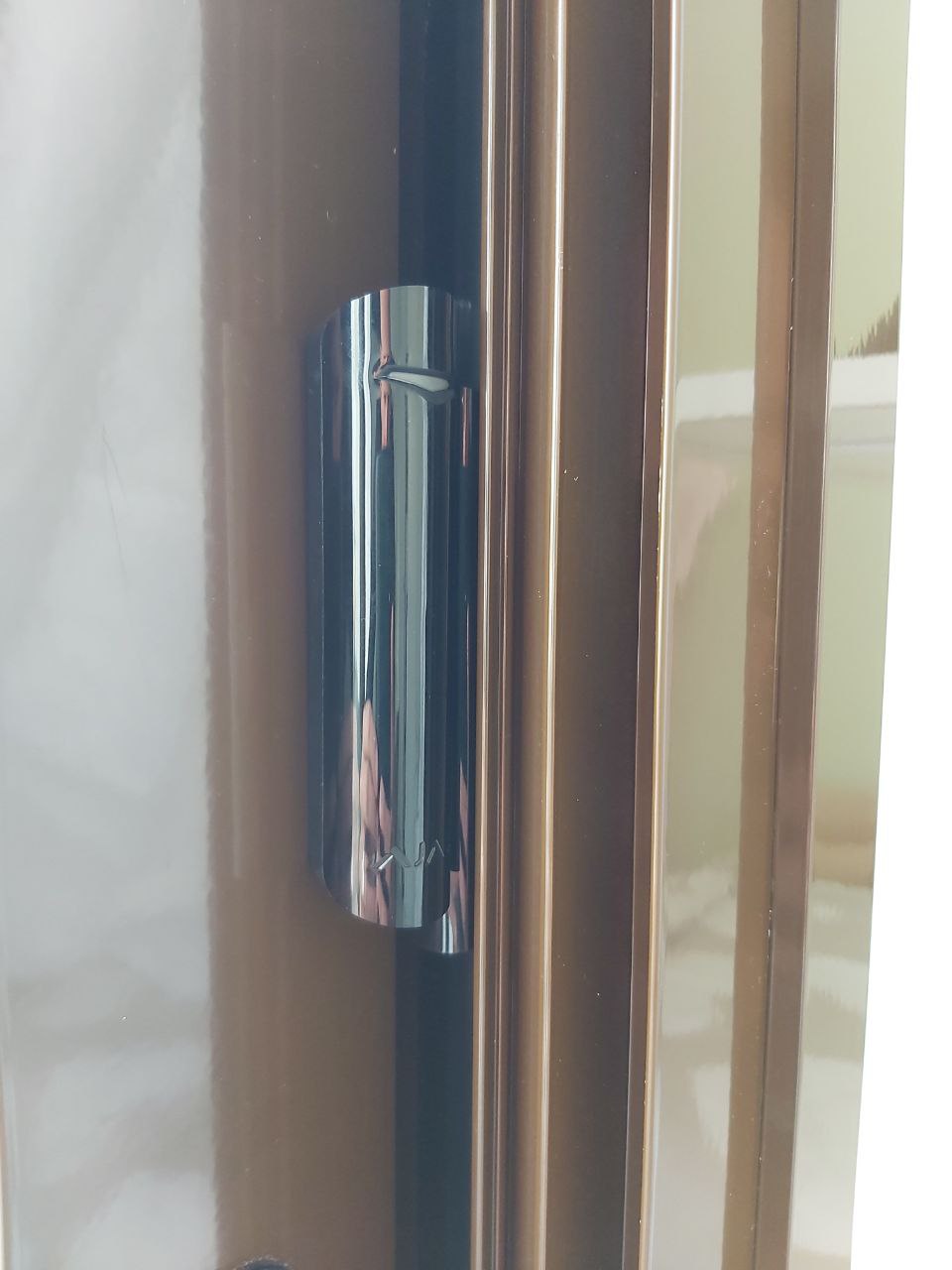 AJAX DoorProtect op schuifdeur.jpeg Project 2 AJAX DoorProtect