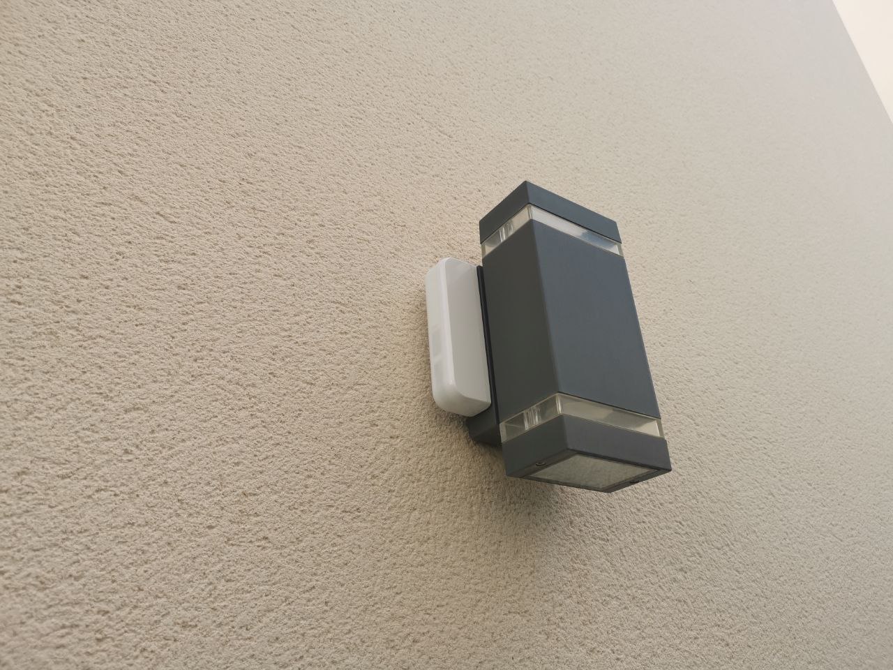 Hikvision buiten detector 2 project 8 Project 9 Alarmsysteem Torrevieja