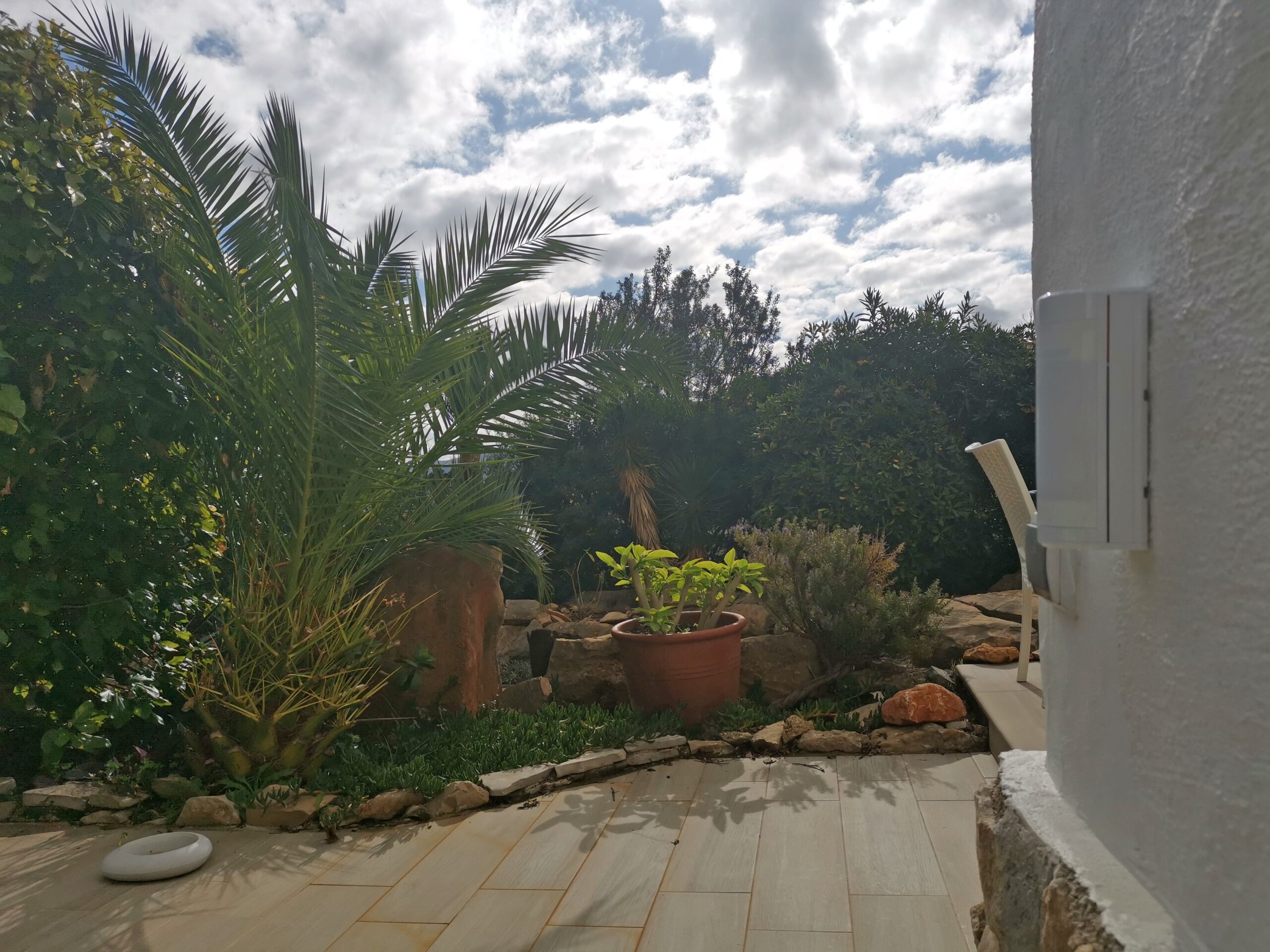 Hikvision buitendetector 1 scaled Project 3 Hikvision 90 graden detector