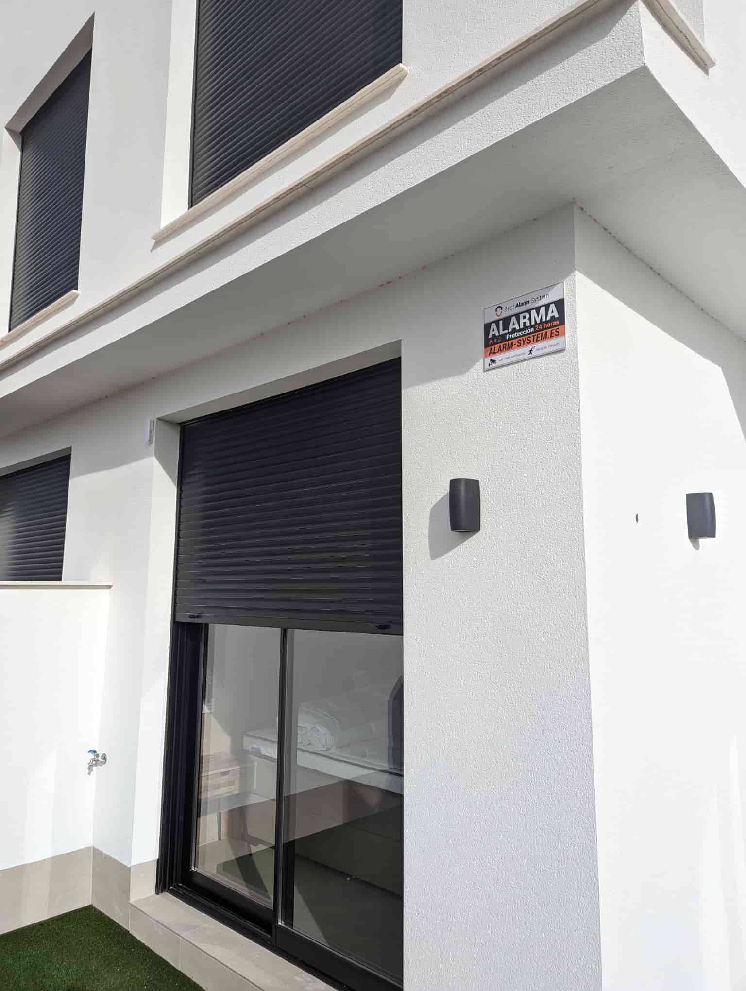 Bewegingsdetector gordijn buiten