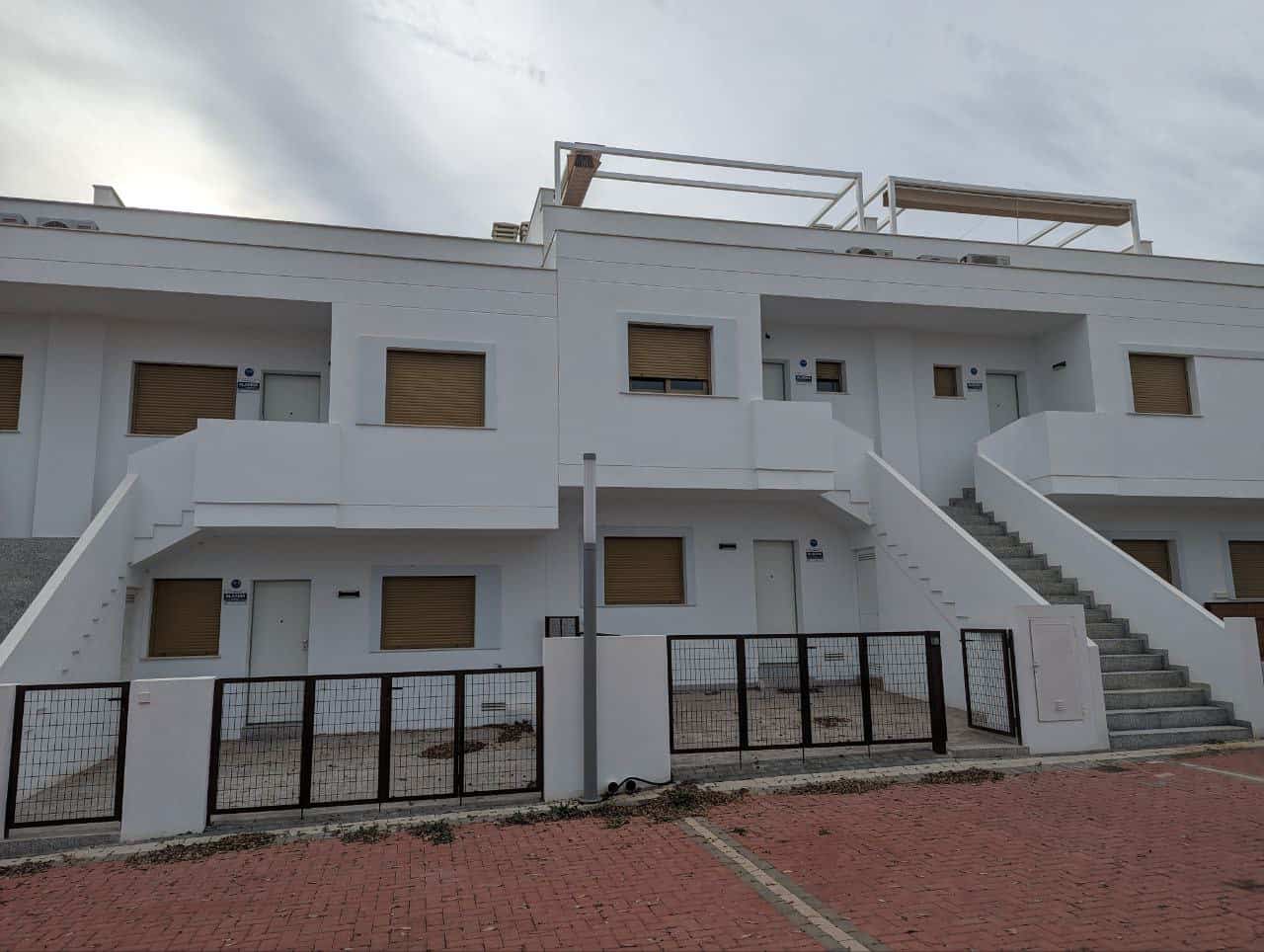 5 appartementen naast elkaar voorzien van een alarmsysteem